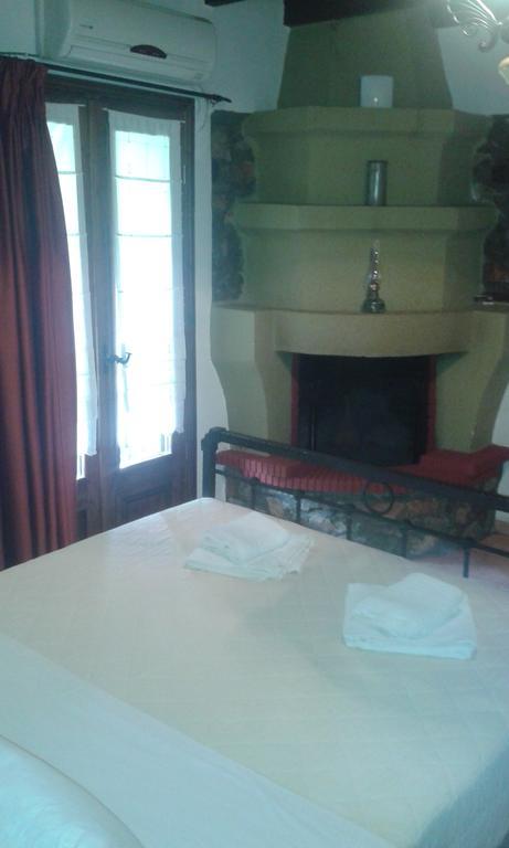 Traditional Guesthouse Archontoula Palaios Panteleimonas Bagian luar foto